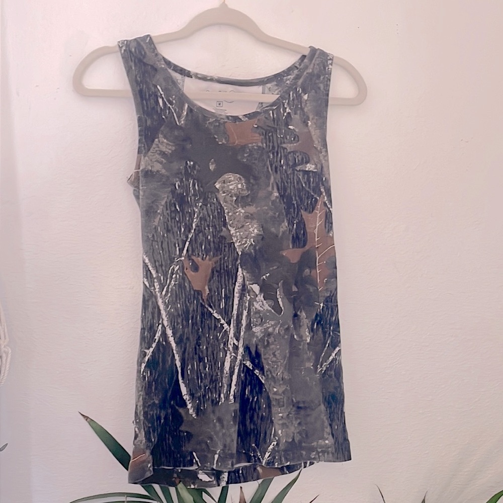 Cami tank top women’s size medium